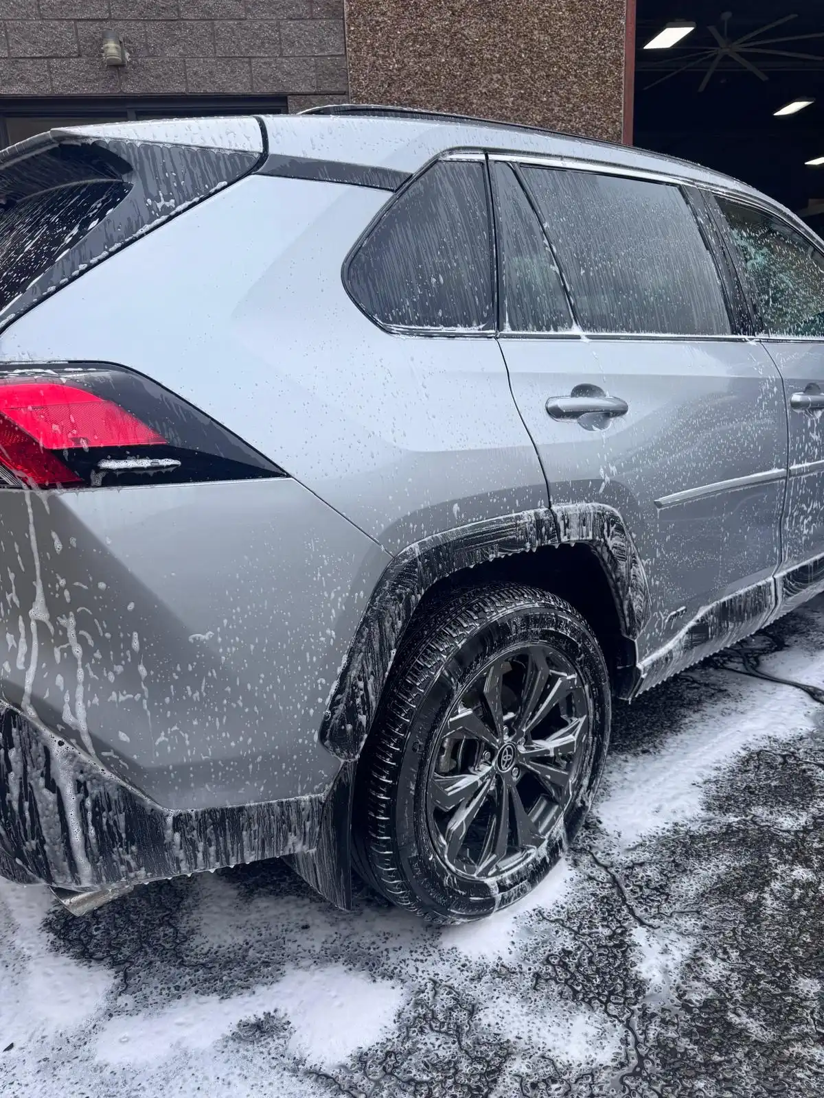 Mobile auto detailing work in New York 12