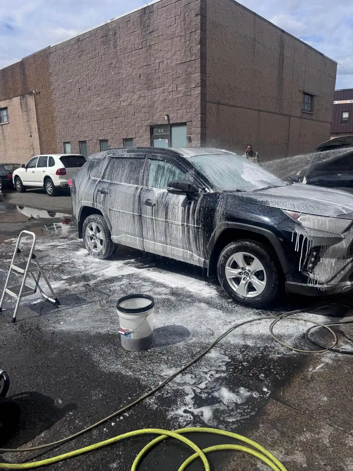 Mobile auto detailing work in New York 33
