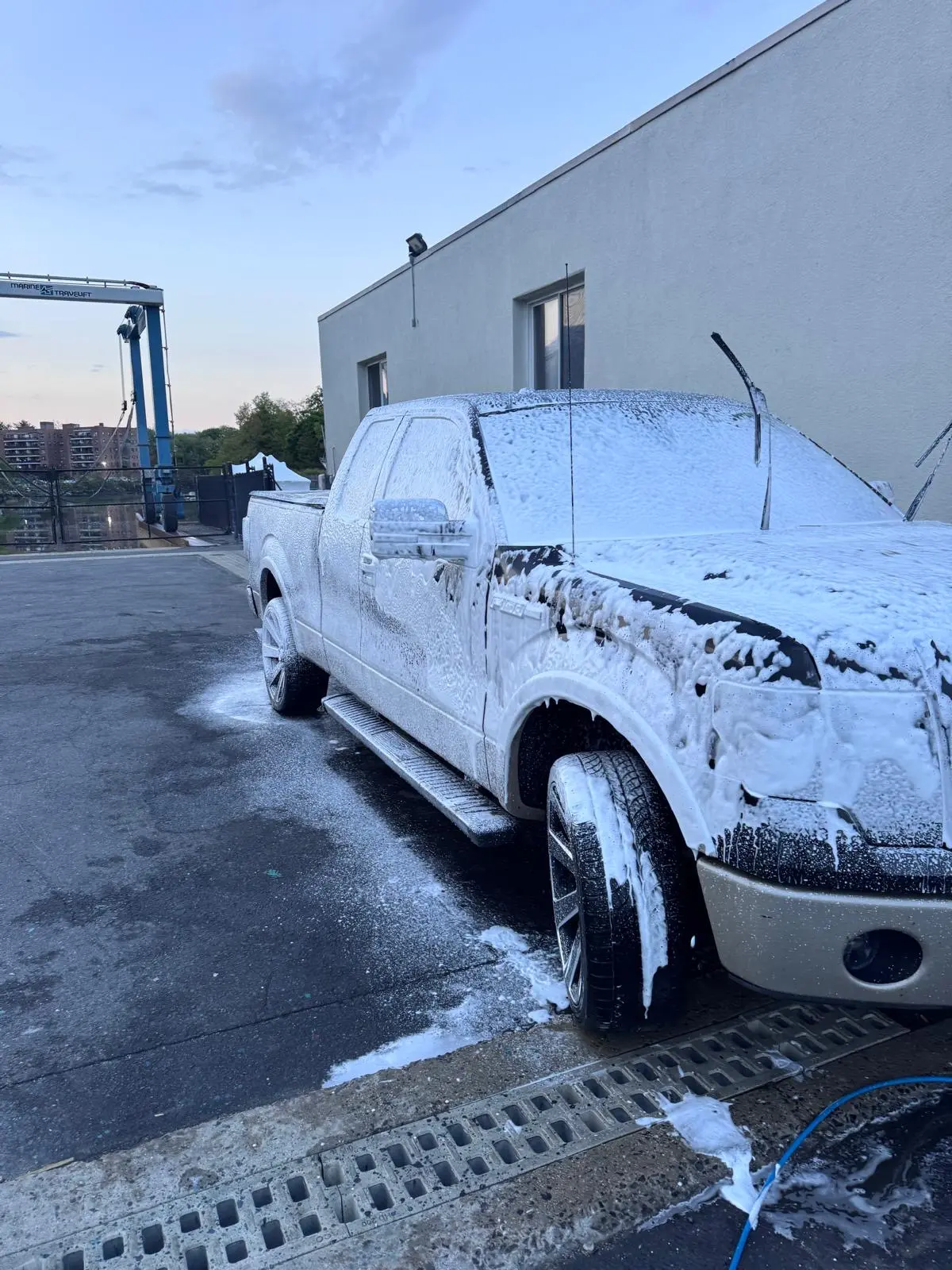 Mobile auto detailing work in New York 35