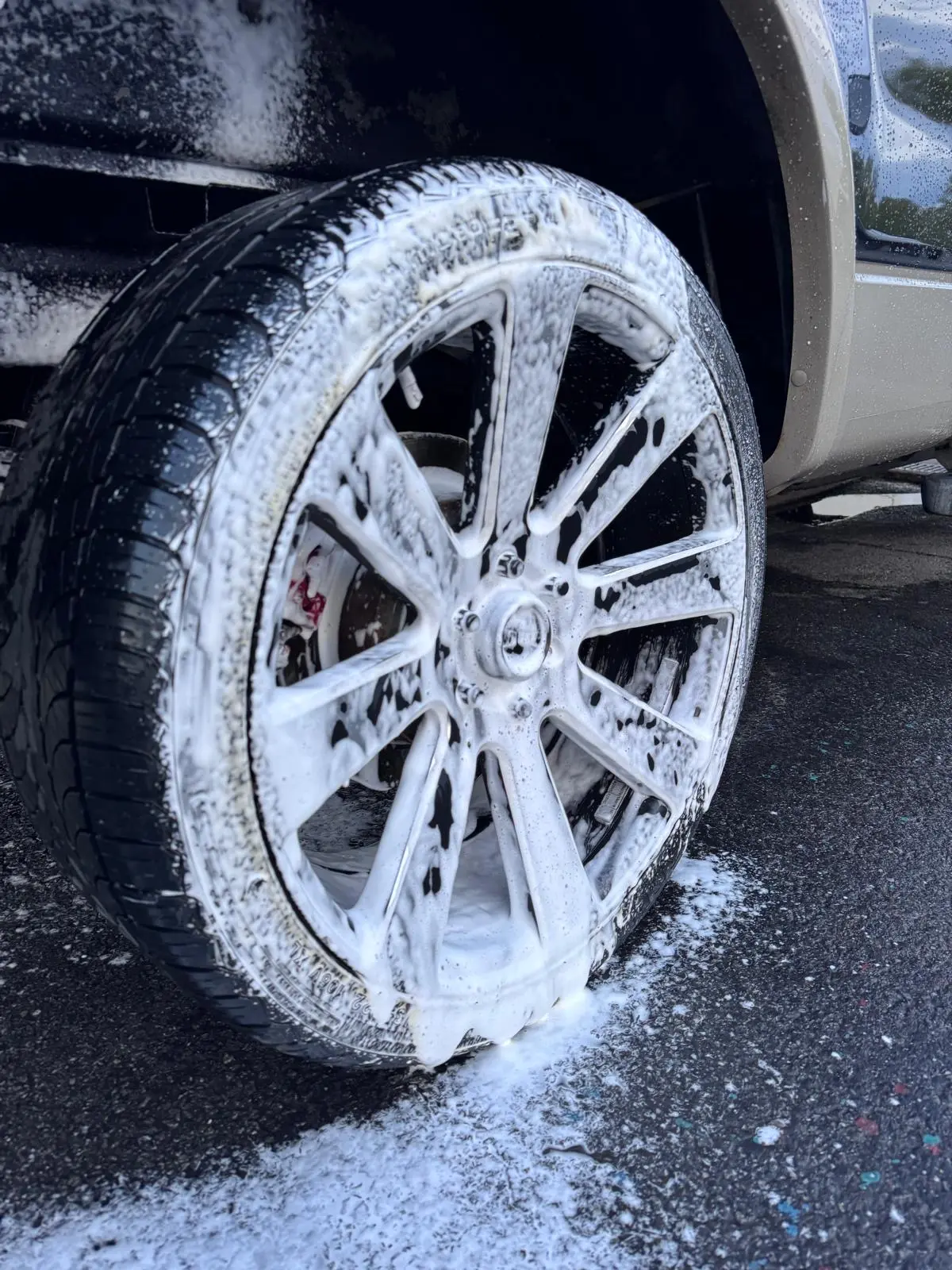 Mobile auto detailing work in New York 43