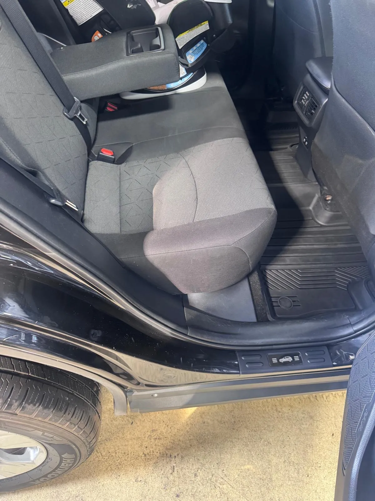 Mobile auto detailing work in New York 53
