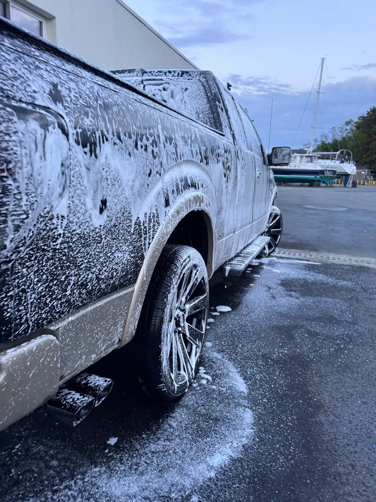 Mobile auto detailing work in New York 65