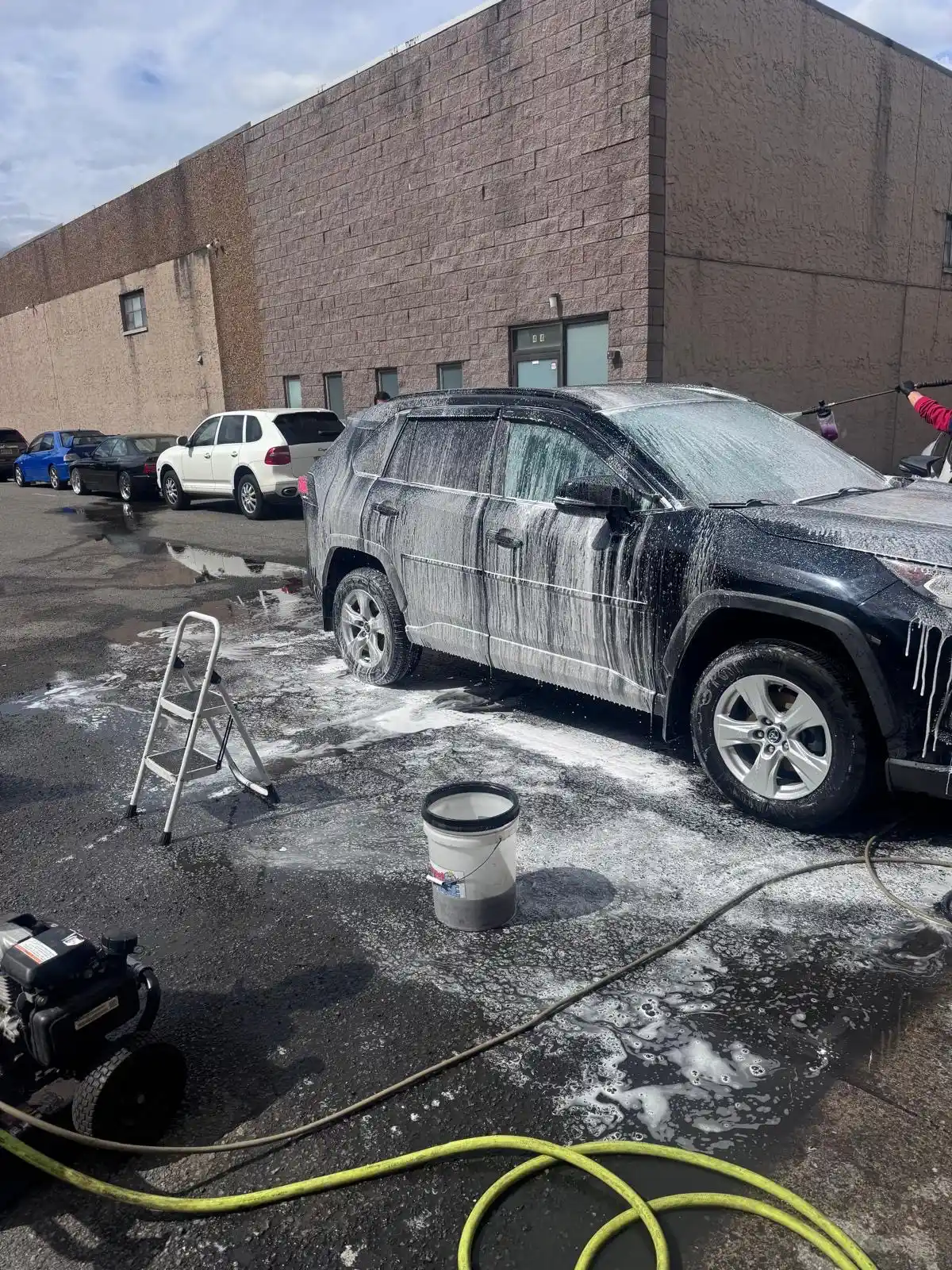 Mobile auto detailing work in New York 74