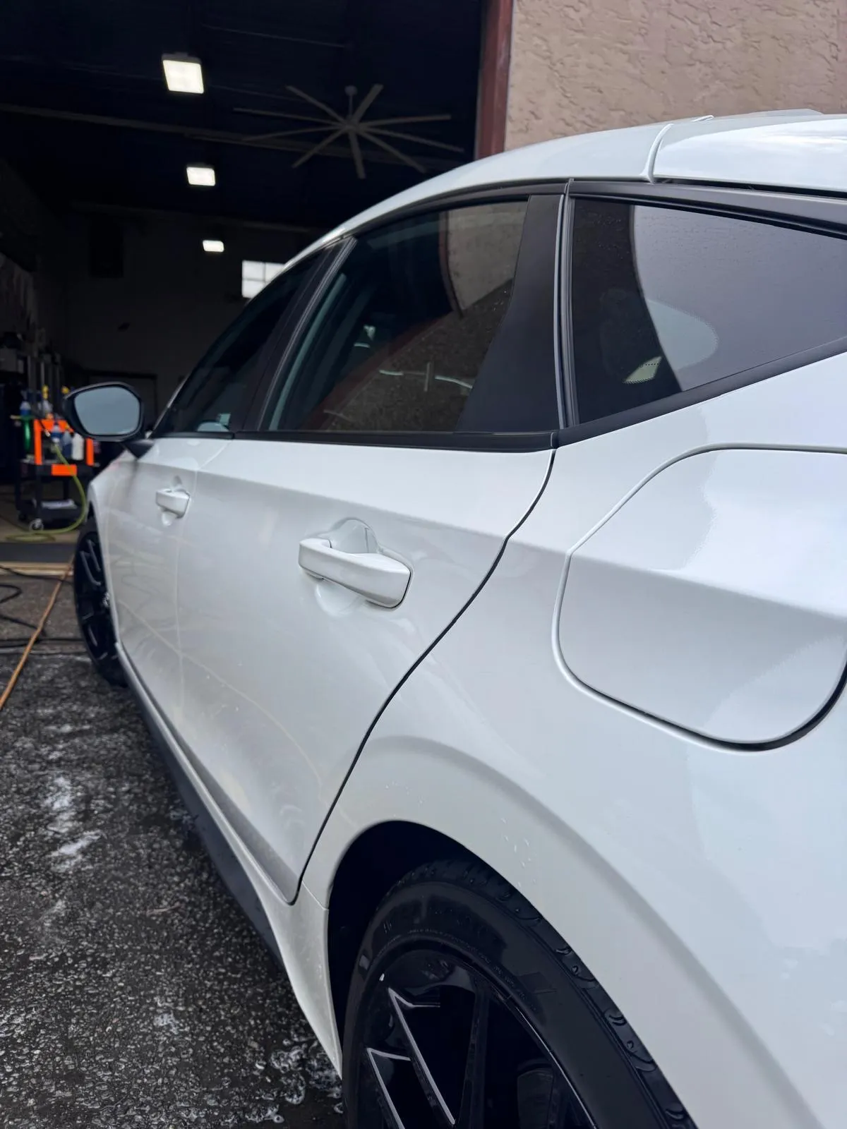 Mobile auto detailing work in New York 75